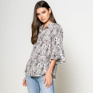 NWT Lavender Brown Snake Print Bell Sleeve button up tie front top size large